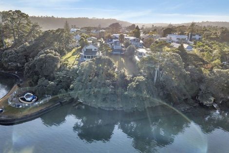 Photo of property in 11 Beach Haven Road, Beach Haven, Auckland, 0626