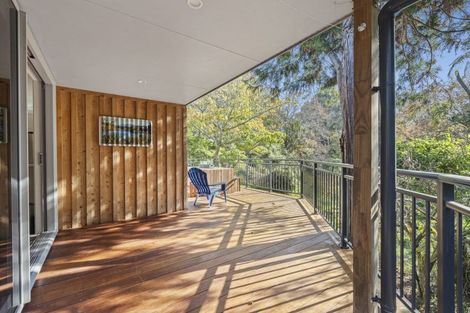 Photo of property in 198 Seaview Road, Westown, New Plymouth, 4310
