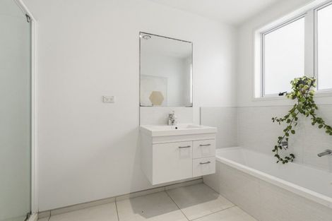 Photo of property in 25 Coutts Street, Papamoa Beach, Papamoa, 3118