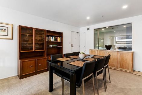 Photo of property in 1i/175 Hurstmere Road, Takapuna, Auckland, 0622
