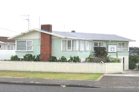 Photo of property in 31 Seaview Road, Glenfield, Auckland, 0629