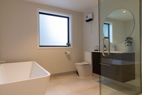 Photo of property in 18 Lookout Drive, Mount Creighton, Queenstown, 9371