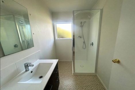 Photo of property in 100a Astley Avenue, New Lynn, Auckland, 0600