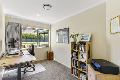 Photo of property in 71 Kath Hopper Drive, Orewa, 0931