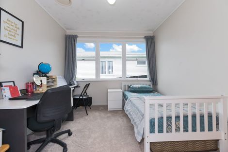 Photo of property in 216a Sturges Road, Henderson, Auckland, 0612