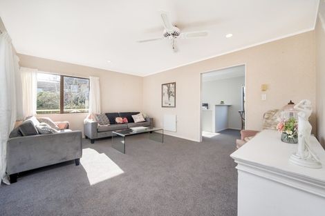 Photo of property in 80b Aviemore Drive, Highland Park, Auckland, 2010