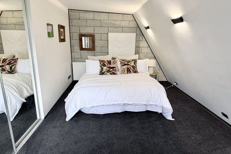 Photo of property in 377a Karaka Bay Road, Karaka Bays, Wellington, 6022