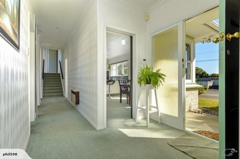 Photo of property in 1 Buick Crescent, Awapuni, Palmerston North, 4412