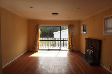 Photo of property in 11 Luckie Street, Tawa, Wellington, 5028