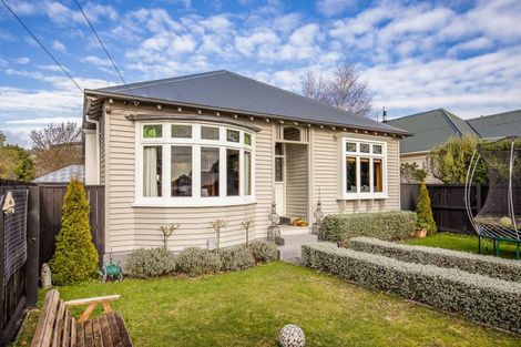 Photo of property in 28 Corson Avenue, Beckenham, Christchurch, 8023