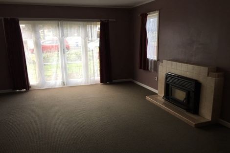 Photo of property in 16 Rathgar Road, Henderson, Auckland, 0610