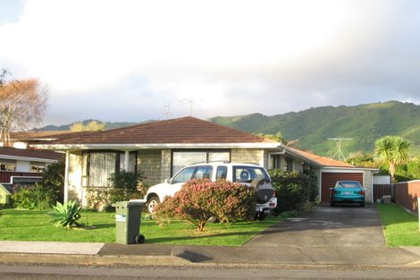 Photo of property in 15 Oriwa Street, Waikanae, 5036