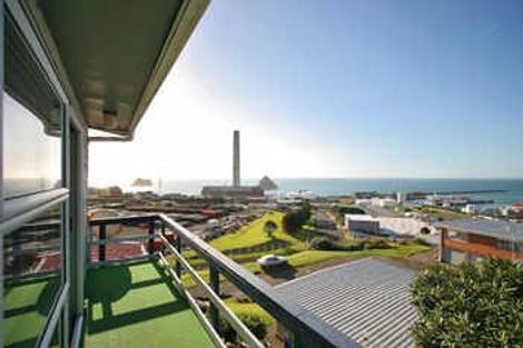 Photo of property in 23b Port View Crescent, Moturoa, New Plymouth, 4310