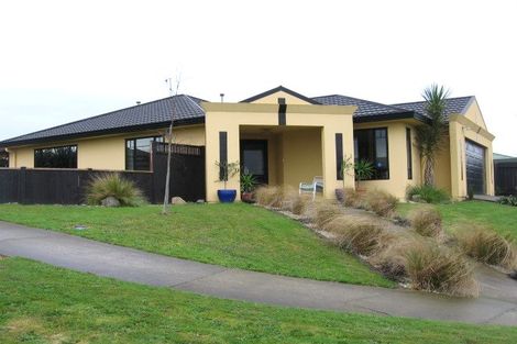 Photo of property in 1 Logan Way, Kelvin Grove, Palmerston North, 4414