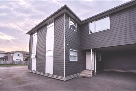 Photo of property in 2/52 Helena Road, Hillcrest, Hamilton, 3216