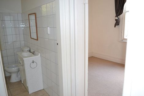 Photo of property in 2/106 Glenmore Street, Northland, Wellington, 6012