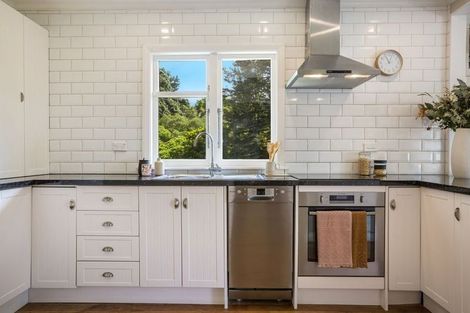 Photo of property in 58 Gordon Road, Plimmerton, Porirua, 5026