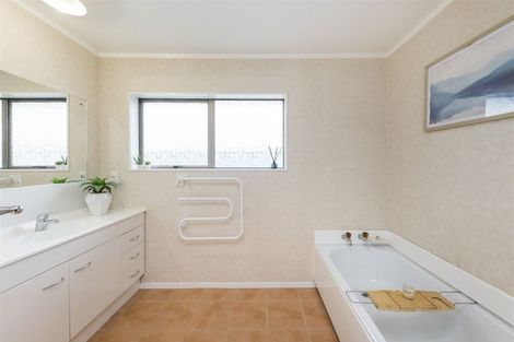 Photo of property in 50 John F Kennedy Drive, Milson, Palmerston North, 4414