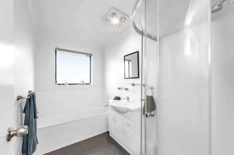 Photo of property in 5 Peel Close, Rolleston, 7614