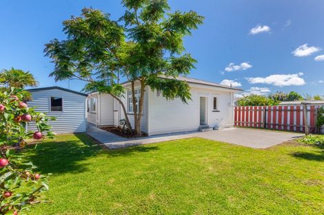 Photo of property in 106 Meeanee Road, Taradale, Napier, 4112