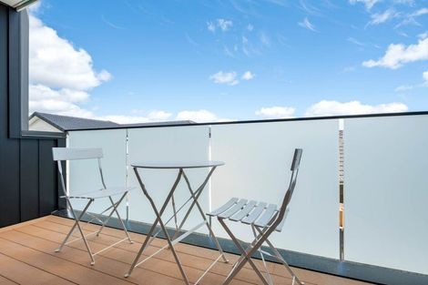 Photo of property in 95d Kervil Avenue, Te Atatu Peninsula, Auckland, 0610