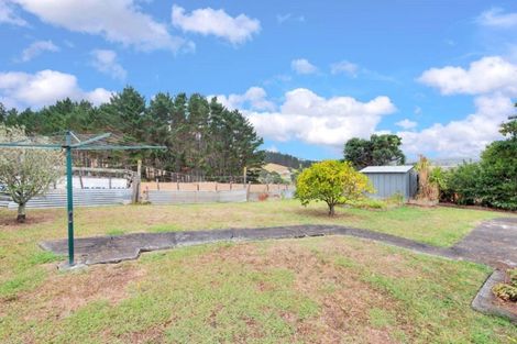 Photo of property in 24 Hand Road, Helensville, 0800