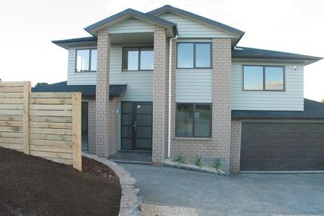 Photo of property in 14 Namsan Close, Fairview Heights, Auckland, 0632