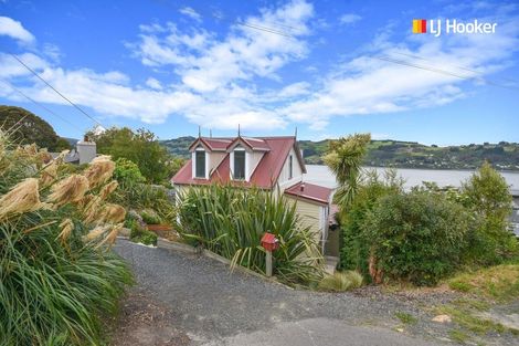 Photo of property in 2 Waireka Street, Ravensbourne, Dunedin, 9022