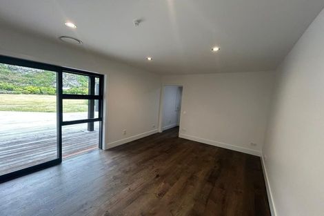 Photo of property in 11 Old Racecourse Road, Albert Town, Wanaka, 9305