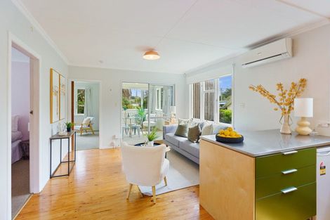 Photo of property in 8 The Avenue, Otaki Beach, Otaki, 5512