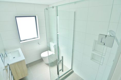 Photo of property in 28 Rakich Place, Henderson, Auckland, 0612