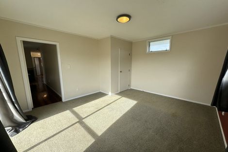 Photo of property in 97 Atkinson Road, Titirangi, Auckland, 0604