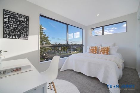 Photo of property in 2/2 Fairview Road, Papatoetoe, Auckland, 2025