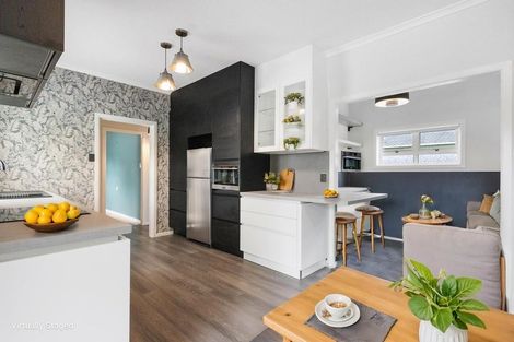 Photo of property in 49 Hamilton Road, Cambridge, 3434