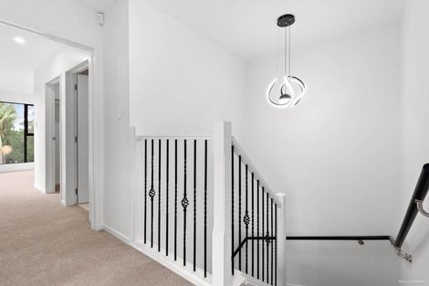 Photo of property in 1/105 Hobsonville Road, West Harbour, Auckland, 0618