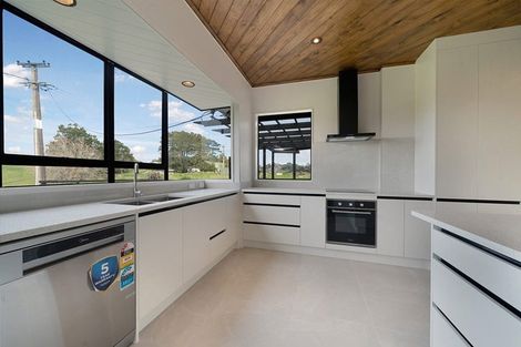 Photo of property in 301 Spur Road, Stillwater, Silverdale, 0993