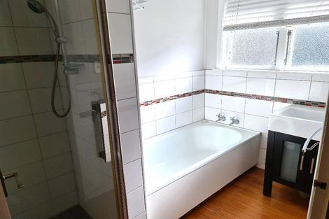Photo of property in 11 William Souter Street, Forrest Hill, Auckland, 0620