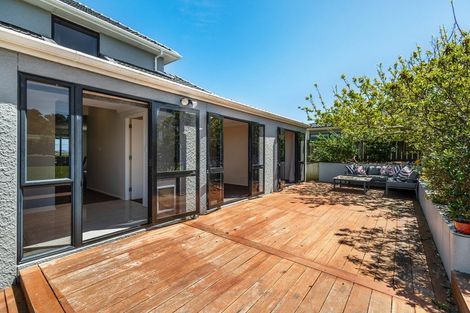 Photo of property in 49 Paynters Avenue, Strandon, New Plymouth, 4312