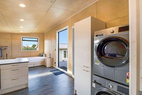 Photo of property in 19 Tongariro Street, Castlecliff, Whanganui, 4501