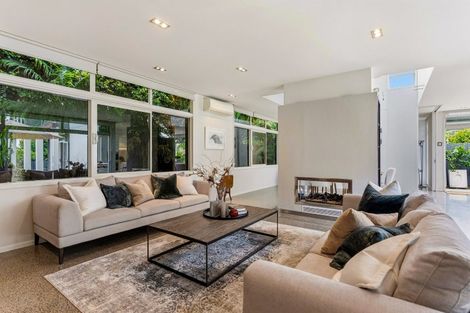 Photo of property in 6 Beresford Street, Bayswater, Auckland, 0622