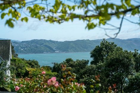 Photo of property in 15 Thane Road, Roseneath, Wellington, 6011