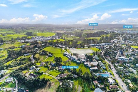 Photo of property in 312 Birdwood Road, Massey, Auckland, 0614