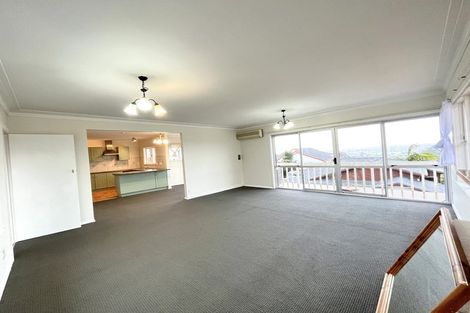 Photo of property in 75 Bradbury Road, Botany Downs, Auckland, 2010