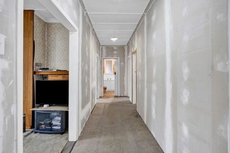 Photo of property in 5 Percy Avenue, Stratford, 4332