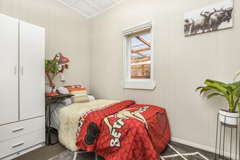 Photo of property in 96 Harris Street, Pukekohe, 2120