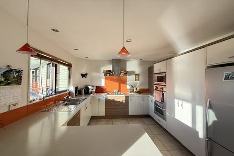 Photo of property in 1/56 Balmoral Lane, Redcliffs, Christchurch, 8081