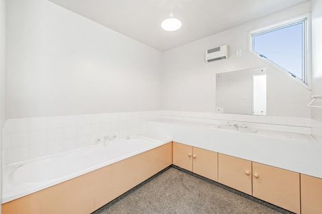 Photo of property in 12 Eversleigh Street, St Albans, Christchurch, 8014