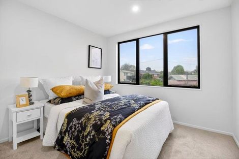 Photo of property in 121d Vodanovich Road, Te Atatu South, Auckland, 0610