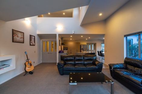 Photo of property in 19 San Priamo Place, Paraparaumu Beach, Paraparaumu, 5032