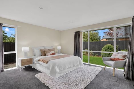 Photo of property in 3 Rosefield Lane, Northcote, Christchurch, 8052